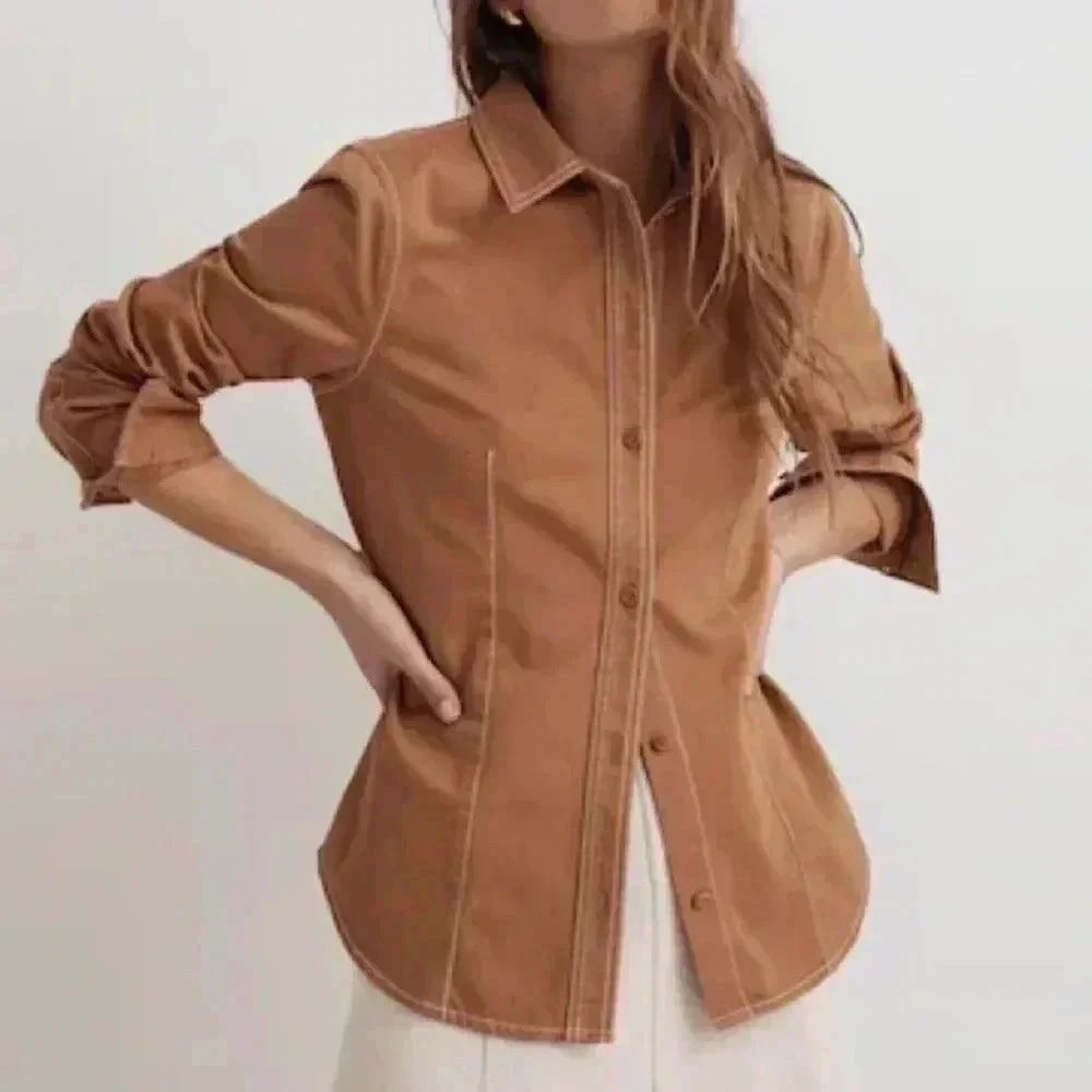 Darted Button-Up Shirt in (Re)generative Chino - Picture 2 of 3